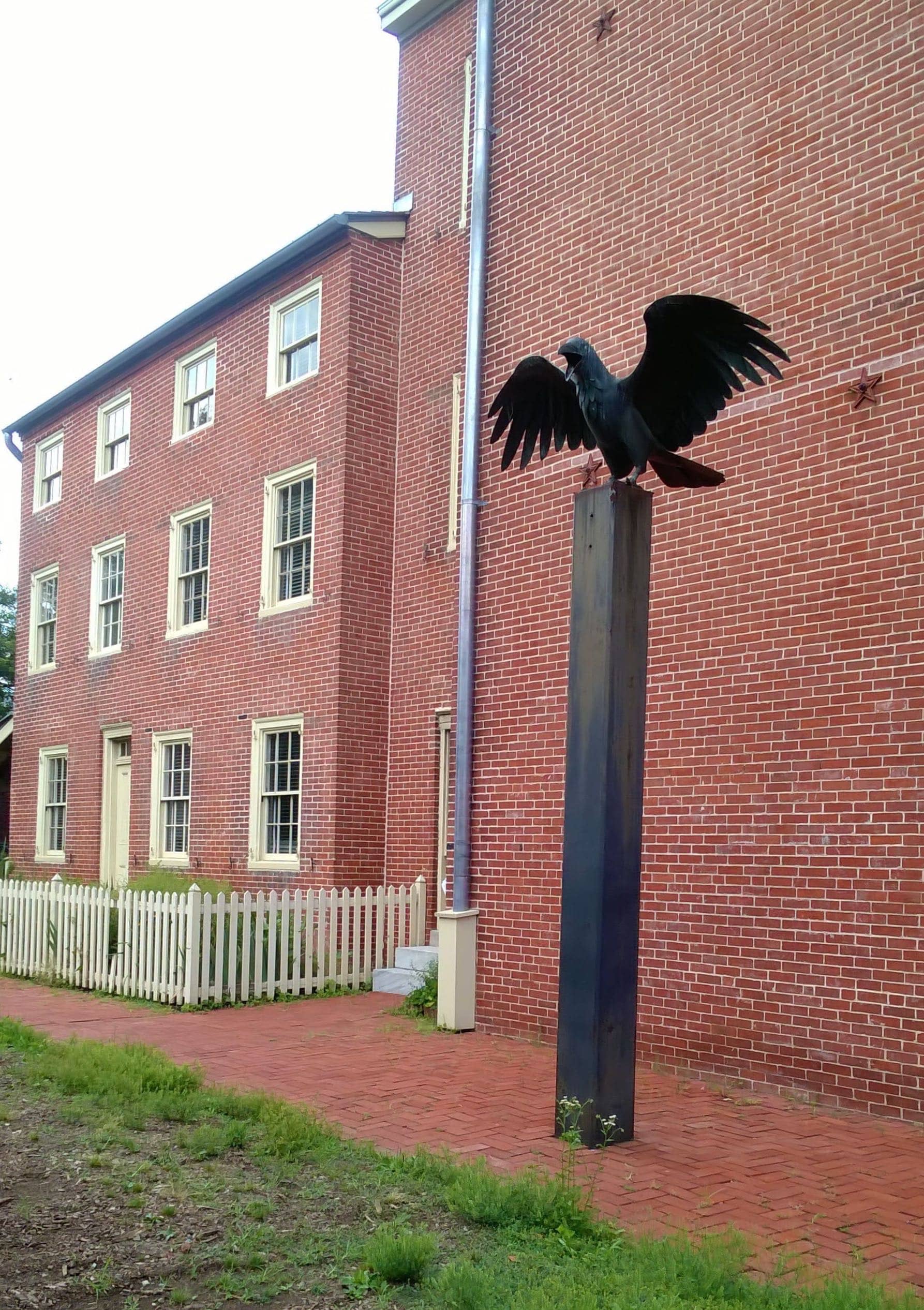 photo du corbeau au Edgar Allan Poe National Historic Site